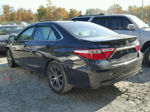 4T1BF1FK5HU381821 - 2017 TOYOTA CAMRY LE 黑色 照片 3
