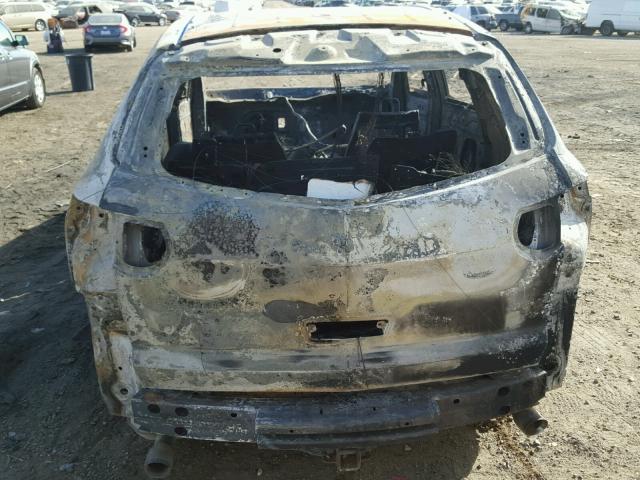 1GNKRLED8BJ225427 - 2011 CHEVROLET TRAVERSE L BURN photo 10