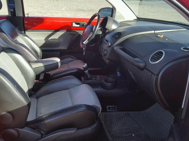 3VWFE21C92M445687 - 2002 VOLKSWAGEN NEW BEETLE 红色 照片 5