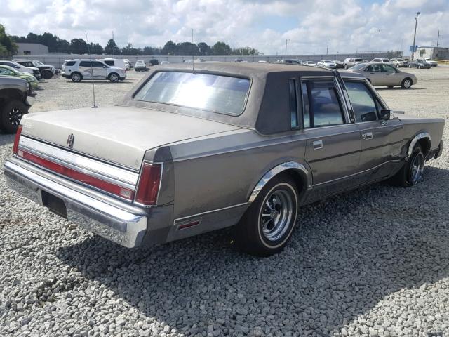 1LNBM81F4JY685309 - 1988 LINCOLN TOWN CAR GRAY photo 4