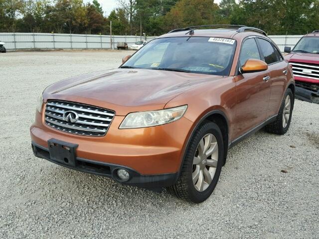 JNRAS08W33X002392 - 2003 INFINITI FX35 ORANGE photo 2