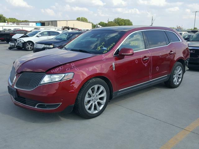 2LMHJ5AT8DBL53368 - 2013 LINCOLN MKT RED photo 2