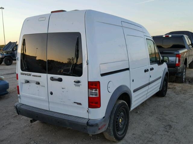 NM0LS7CN7AT025028 - 2010 FORD TRANSIT CO WHITE photo 4