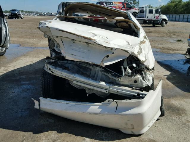 1HGEM22954L032112 - 2004 HONDA CIVIC EX WHITE photo 10