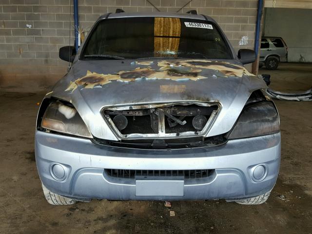 KNDJC735185795893 - 2008 KIA SORENTO EX SILVER photo 9