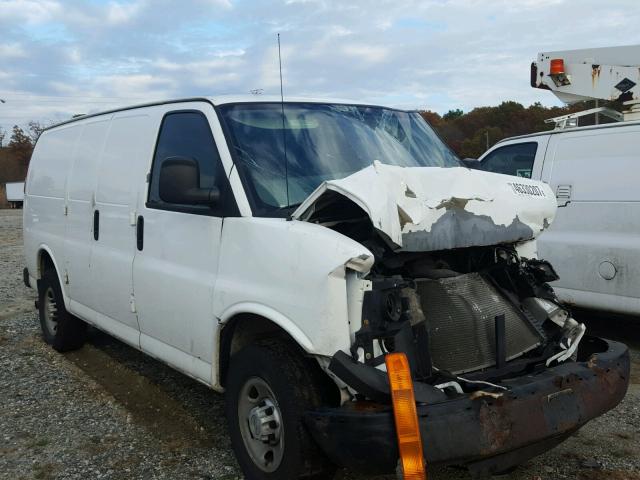 1GCGG25C881101317 - 2008 CHEVROLET EXPRESS G2 WHITE photo 1