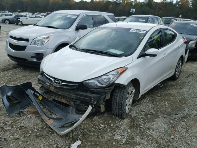 5NPDH4AE4CH147778 - 2012 HYUNDAI ELANTRA GL WHITE photo 2