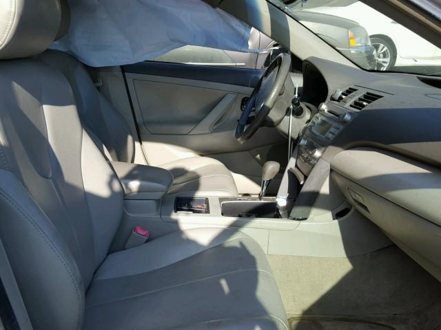 JTNBB46K173044306 - 2007 TOYOTA CAMRY NEW SILVER photo 5