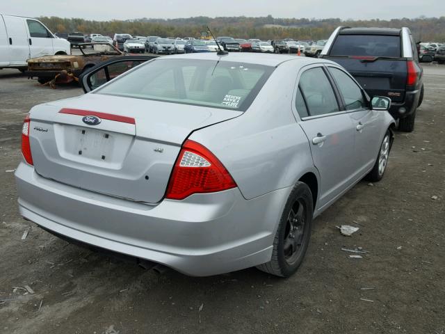 3FAHP0HA7AR162985 - 2010 FORD FUSION SE SILVER photo 4