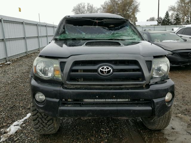 3TMLU4EN3AM038589 - 2010 TOYOTA TACOMA DOU BLACK photo 9