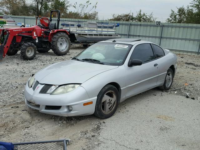 1G2JB12F847234605 - 2004 PONTIAC SUNFIRE SILVER photo 2