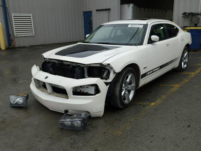 2B3LA53TX9H550152 - 2009 DODGE CHARGER R/ WHITE photo 2