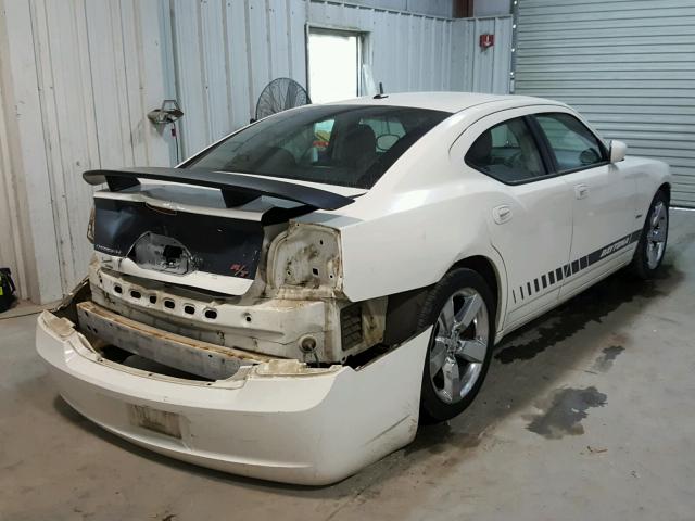 2B3LA53TX9H550152 - 2009 DODGE CHARGER R/ WHITE photo 4