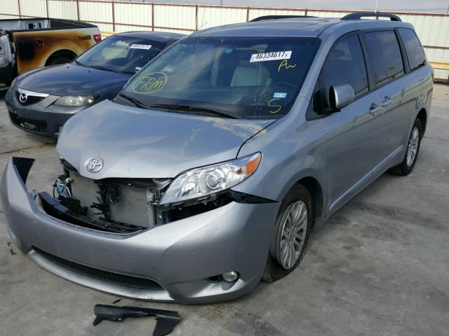 5TDYK3DC8GS763247 - 2016 TOYOTA SIENNA XLE BLUE photo 2