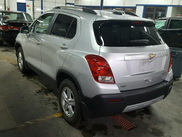 KL7CJRSB2FB135603 - 2015 CHEVROLET TRAX 1LT SILVER photo 3