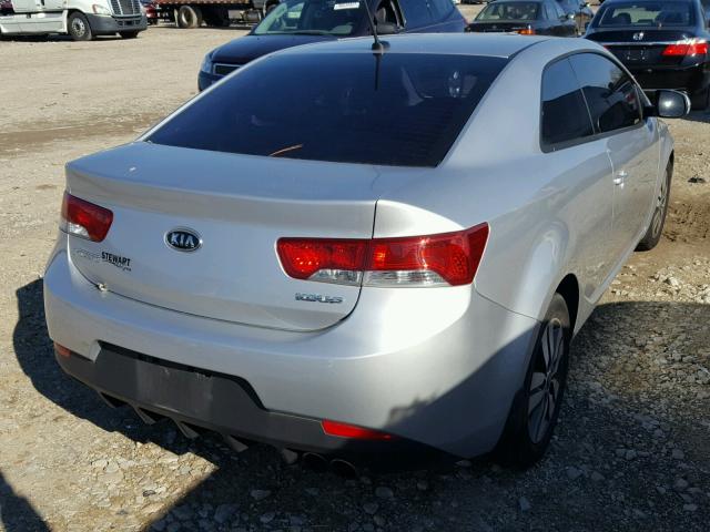 KNAFU6A21D5677971 - 2013 KIA FORTE EX SILVER photo 4