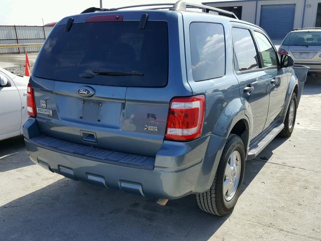 1FMCU0DG2BKA86942 - 2011 FORD ESCAPE XLT BLUE photo 4