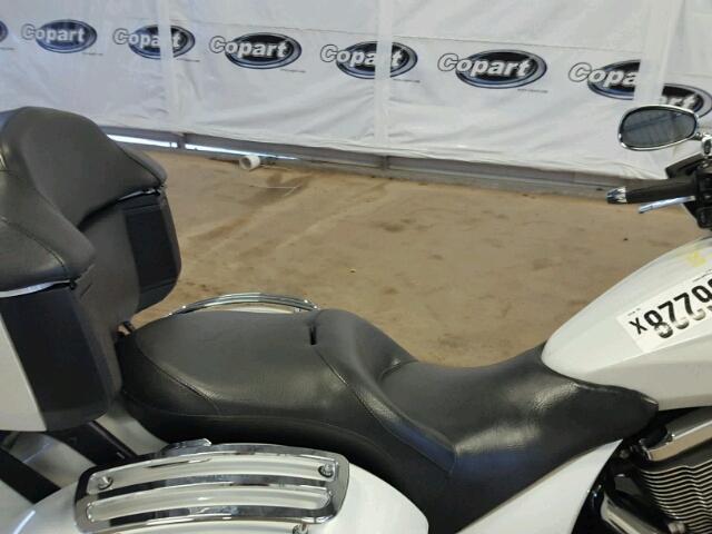 5VPTW36N8C3001434 - 2012 VICTORY MOTORCYCLES CROSS COUN Blanc photo 6