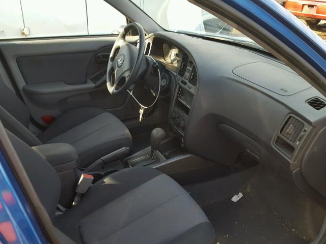 KMHDN56D05U144038 - 2005 HYUNDAI ELANTRA GL BLUE photo 5