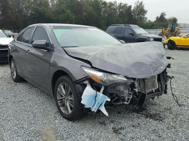 4T1BF1FK3HU345495 - 2017 TOYOTA CAMRY LE ნაცრისფერი ფოტო 1