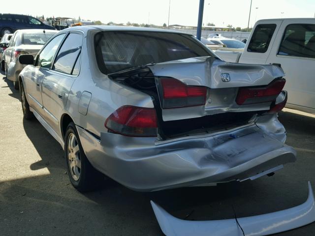 JHMCG66012C026416 - 2002 HONDA ACCORD EX SILVER photo 3