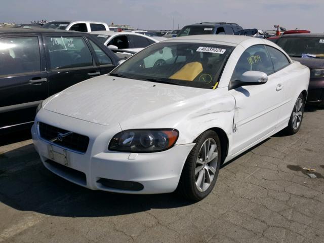 YV1MC67249J078396 - 2009 VOLVO C70 T5 WHITE photo 2