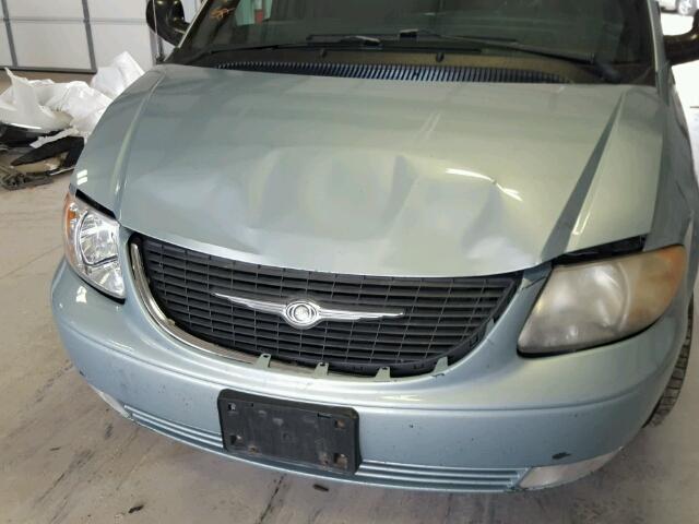 2C8GT64L92R617384 - 2002 CHRYSLER TOWN & COU SILVER photo 7