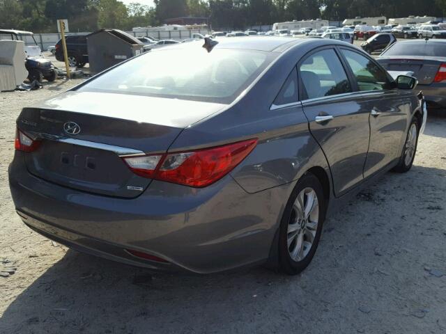 5NPEC4AC9DH659605 - 2013 HYUNDAI SONATA SE GRAY photo 4