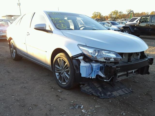 4T1BF1FK2HU359064 - 2017 TOYOTA CAMRY LE 银色 照片 1