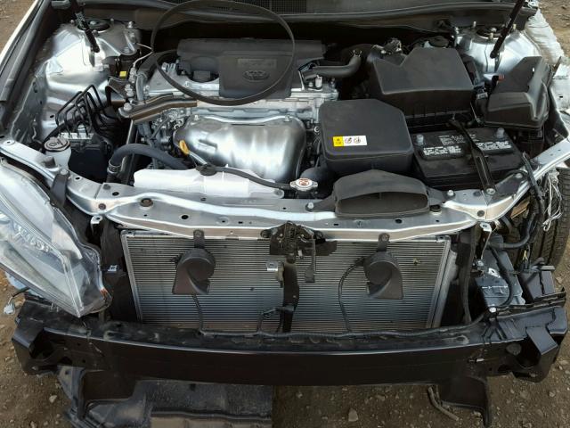 4T1BF1FK2HU359064 - 2017 TOYOTA CAMRY LE 银色 照片 7