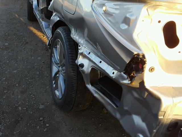 4T1BF1FK2HU359064 - 2017 TOYOTA CAMRY LE 银色 照片 9