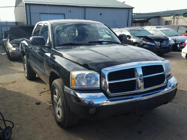 1D7HW48N35S134897 - 2005 DODGE DAKOTA QUA BLACK photo 1