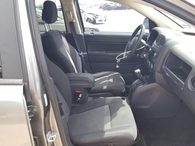 1C4NJCBBXDD282410 - 2013 JEEP COMPASS SP 灰色 照片 5