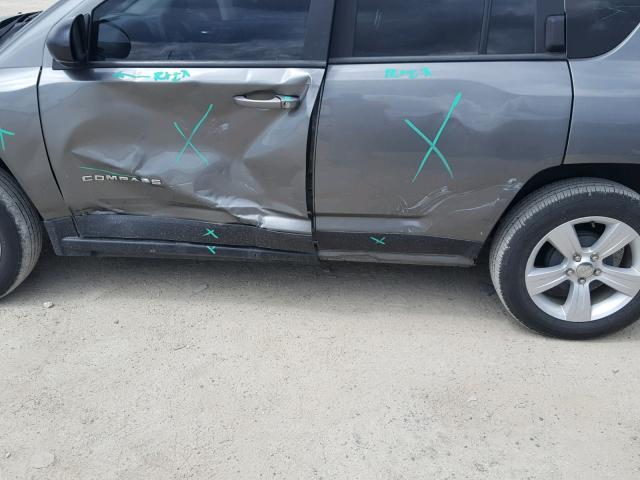 1C4NJCBBXDD282410 - 2013 JEEP COMPASS SP 灰色 照片 9