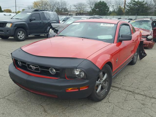 1ZVFT80N165173868 - 2006 FORD MUSTANG RED photo 2