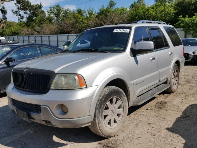 5LMFU27R84LJ05395 - 2004 LINCOLN NAVIGATOR 银色 照片 2