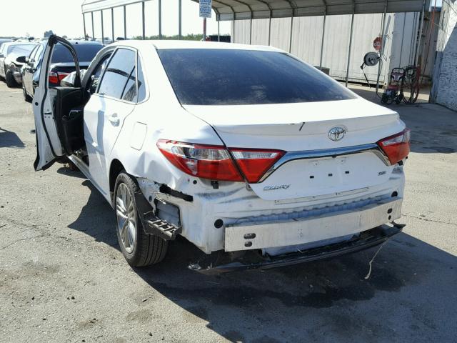 4T1BF1FKXHU325034 - 2017 TOYOTA CAMRY LE WHITE photo 3