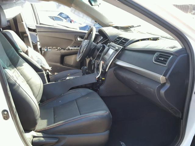 4T1BF1FKXHU325034 - 2017 TOYOTA CAMRY LE 白色 照片 5
