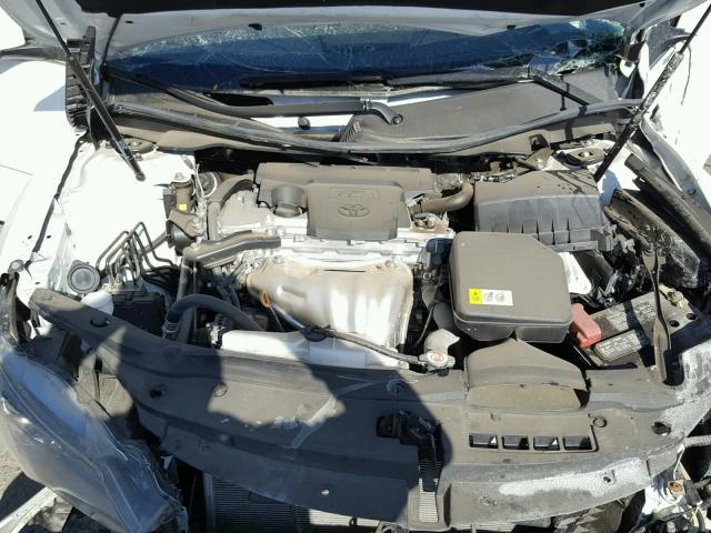 4T1BF1FKXHU325034 - 2017 TOYOTA CAMRY LE 白色 照片 7