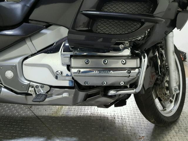 1HFSC47H6AA903659 - 2010 HONDA GL1800 BLACK photo 11