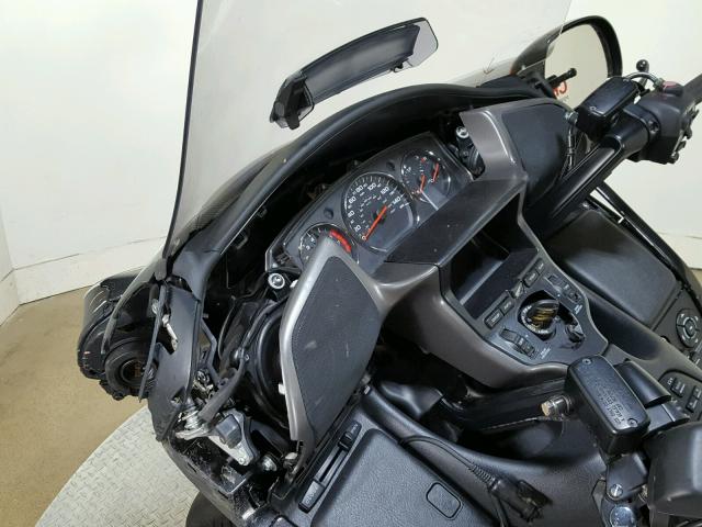 1HFSC47H6AA903659 - 2010 HONDA GL1800 BLACK photo 18