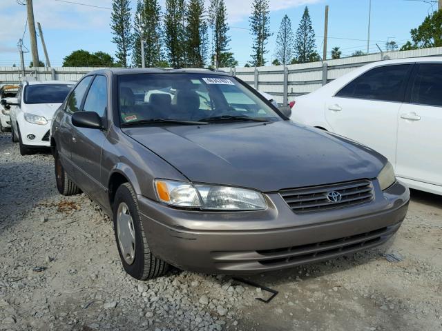 4T1BG22K5XU613678 - 1999 TOYOTA CAMRY CE BEIGE photo 1