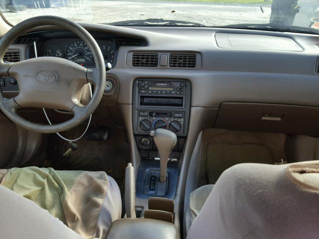 4T1BG22K5XU613678 - 1999 TOYOTA CAMRY CE BEIGE photo 9