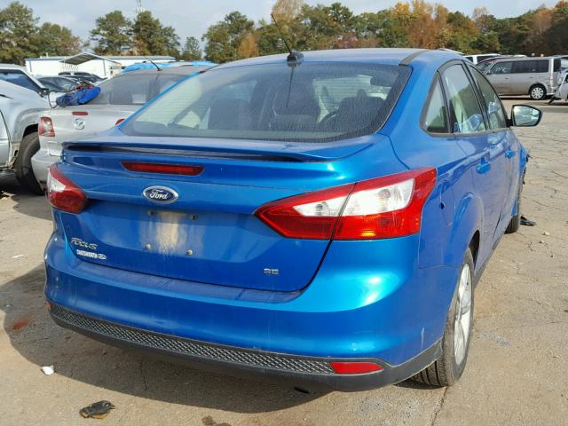 1FAHP3F24CL104251 - 2012 FORD FOCUS SE BLUE photo 4