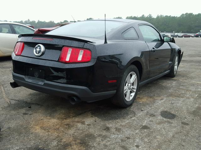 1ZVBP8AM7C5269914 - 2012 FORD MUSTANG BLACK photo 4