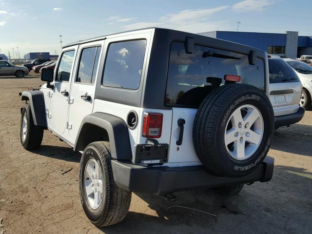 1C4BJWDG0HL700773 - 2017 JEEP WRANGLER U WHITE photo 3