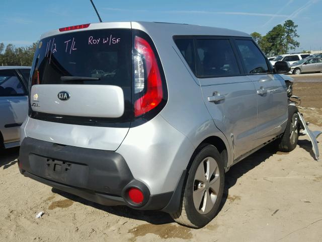 KNDJN2A22F7807900 - 2015 KIA SOUL SILVER photo 4