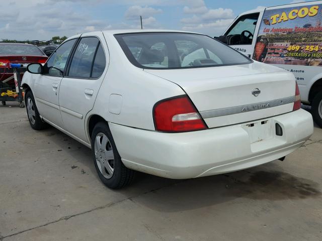 1N4DL01D5YC143584 - 2000 NISSAN ALTIMA XE WHITE photo 3