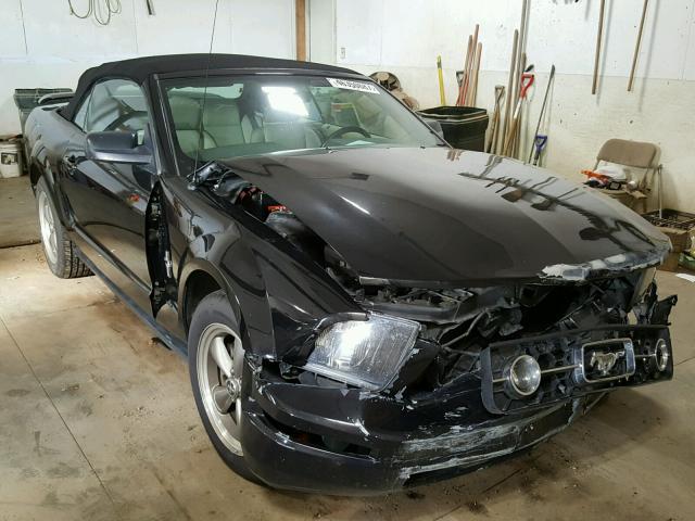 1ZVFT84N665259297 - 2006 FORD MUSTANG BLACK photo 1