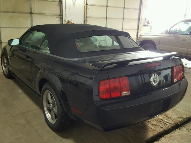 1ZVFT84N665259297 - 2006 FORD MUSTANG BLACK photo 3